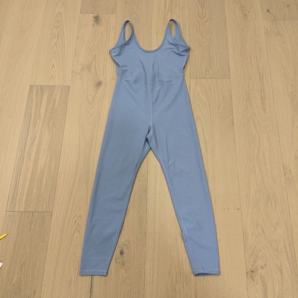 Old Navy athletic suit - Picture 3 of 5